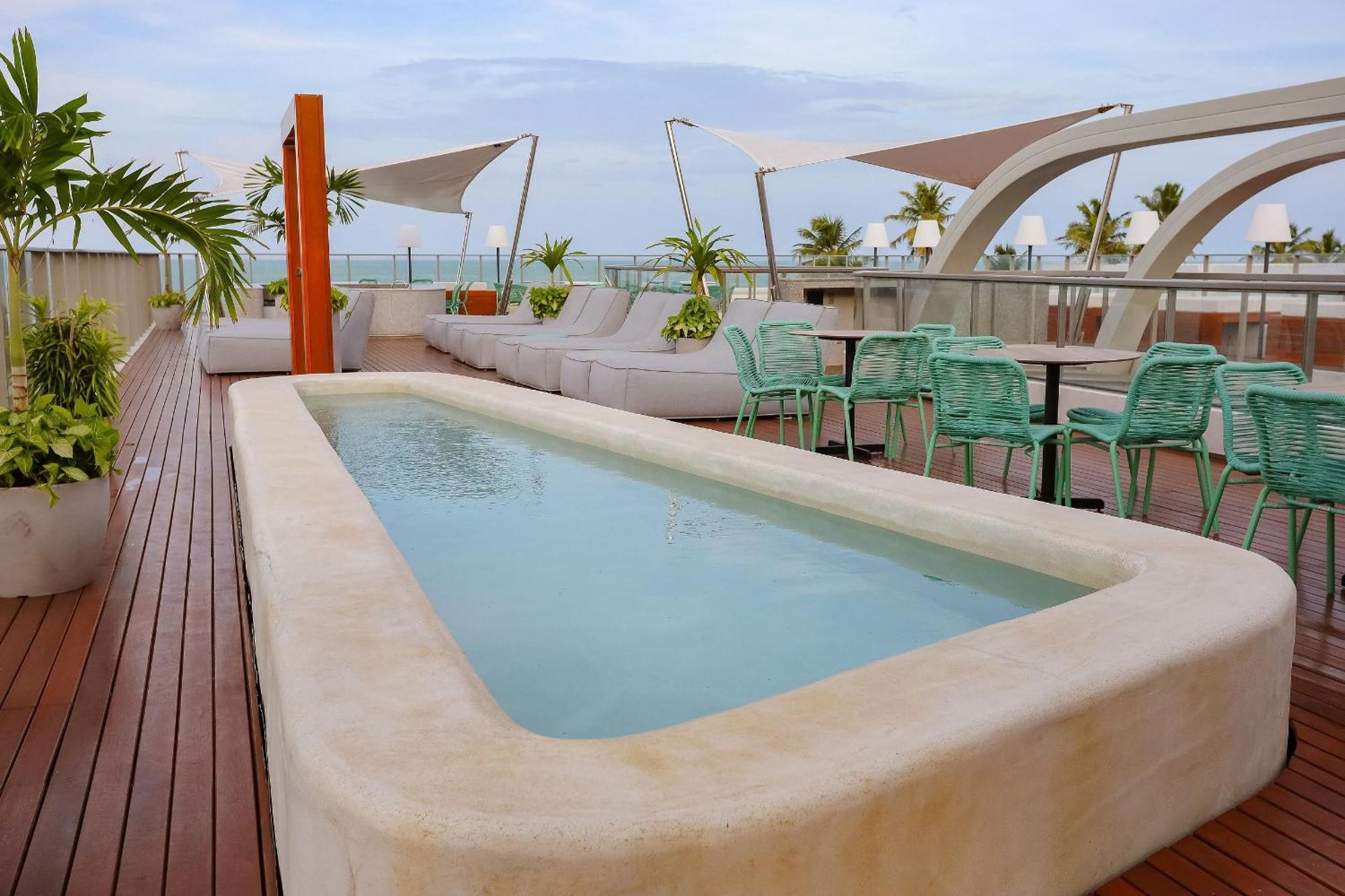 Setai Yacht Premium - By Almare Flats Apartment