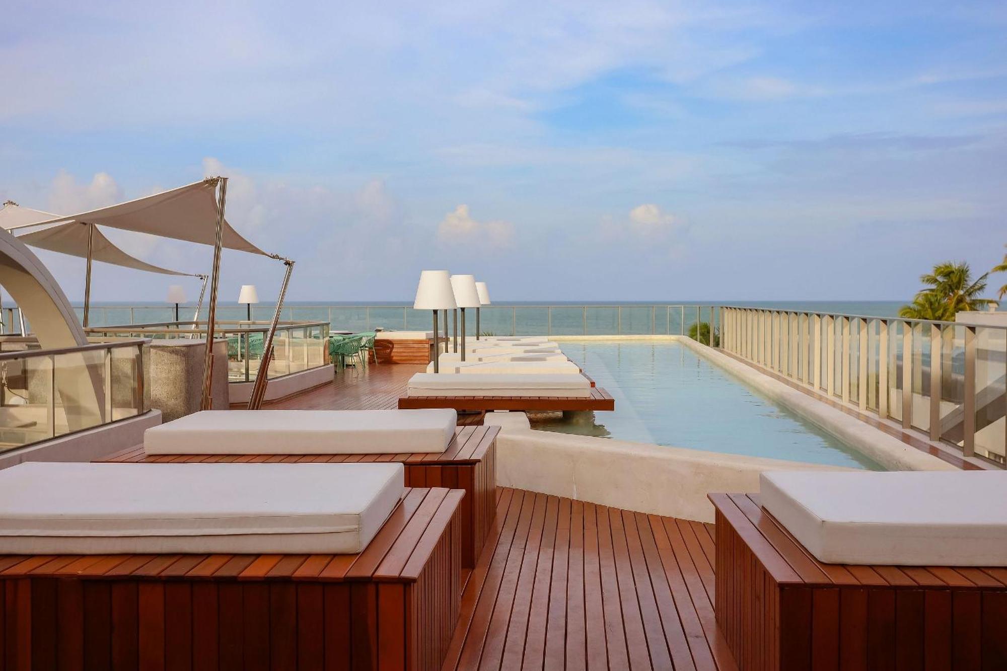 Setai Yacht Premium - By Almare Flats *