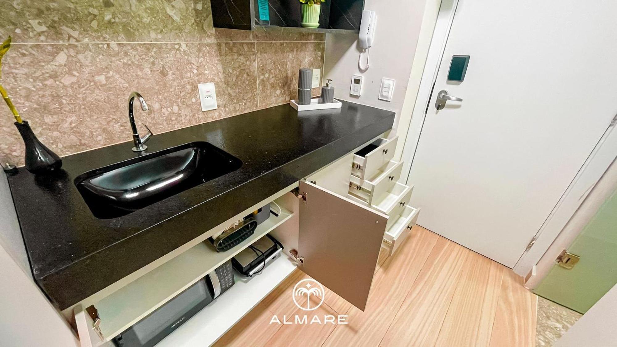 Setai Yacht Premium - By Almare Flats